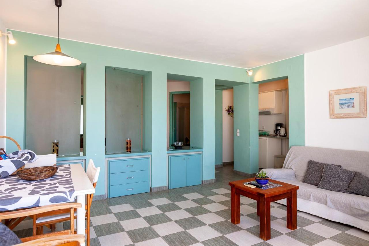 Emily'S Suites Адамас Экстерьер фото