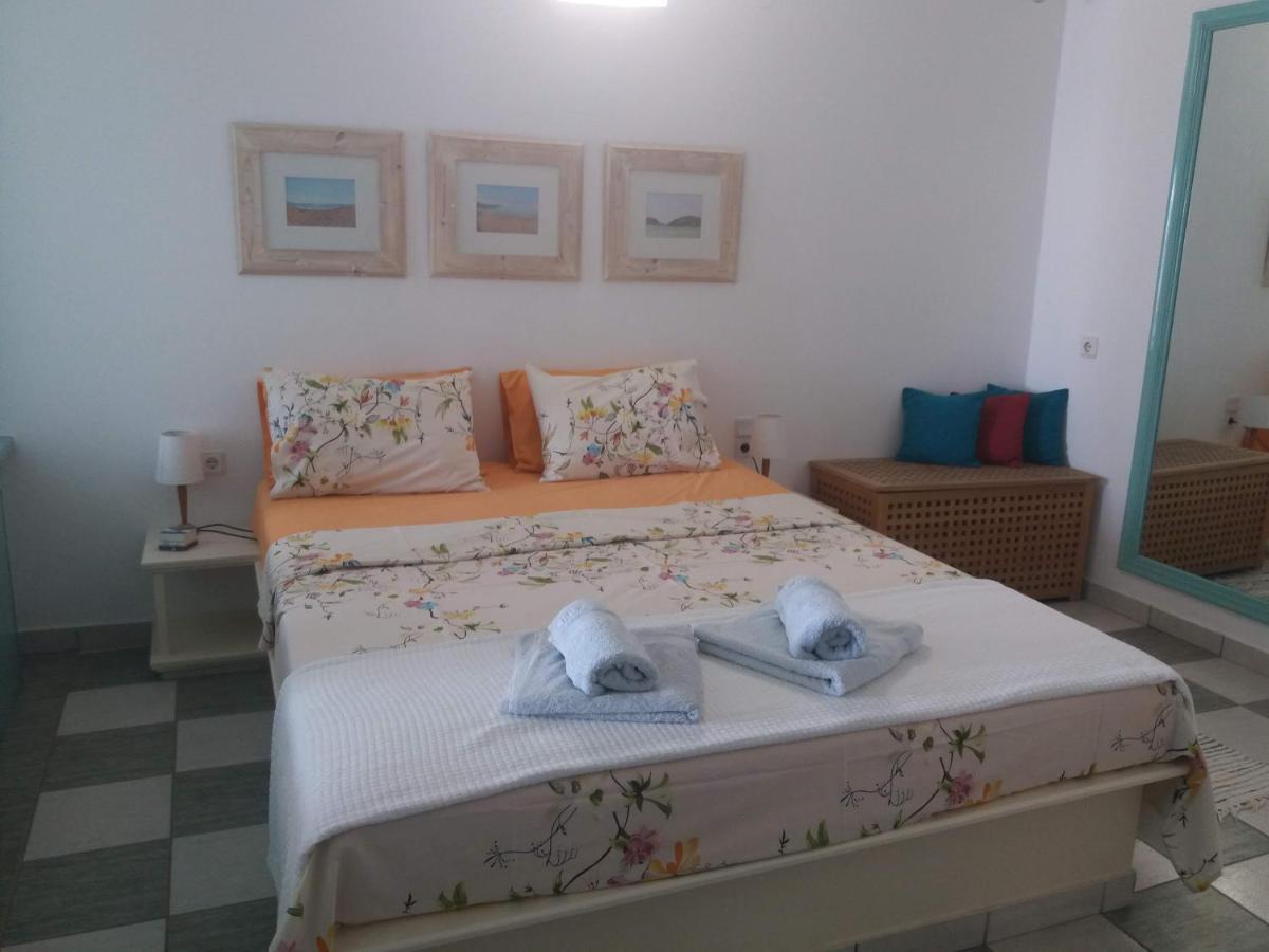 Emily'S Suites Адамас Экстерьер фото