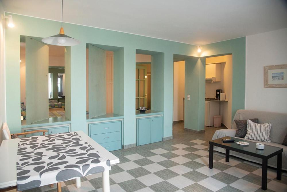 Emily'S Suites Адамас Экстерьер фото